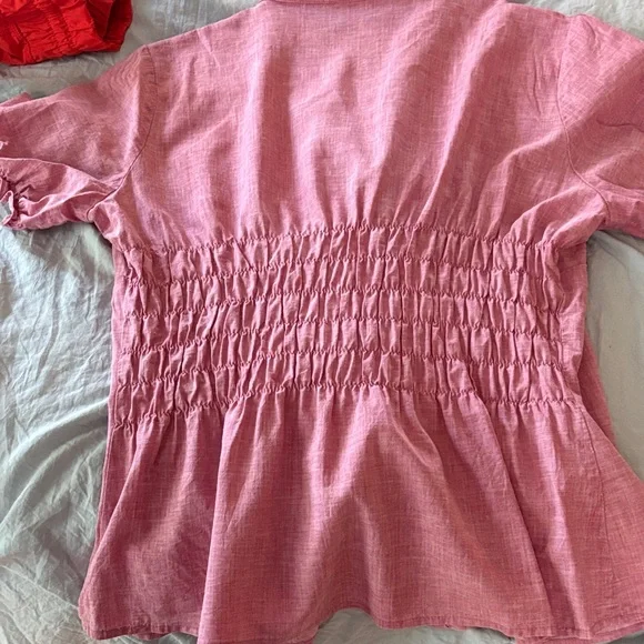 Motto Button Down Short Sleeved Top With Ruffles and Heavy Buttons Small - Picture 9 of 11